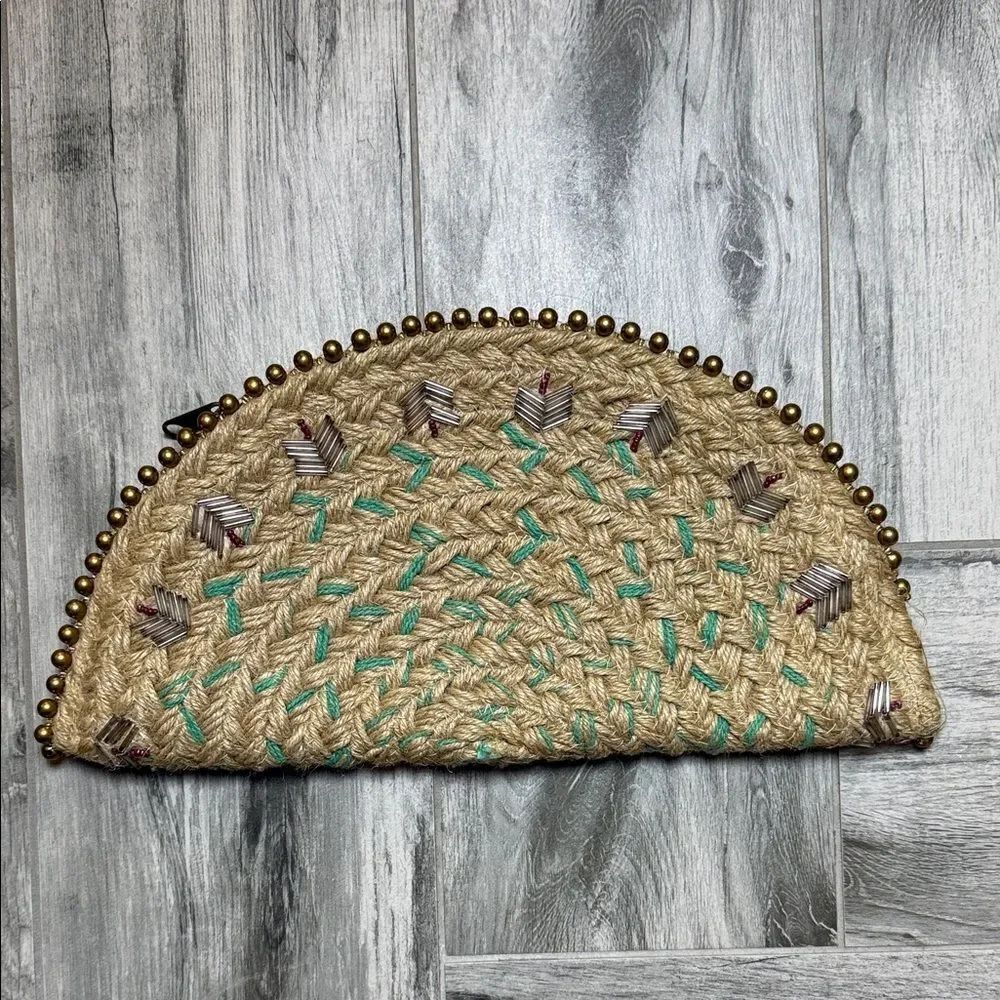 Antik Kraft Tan and Green Woven Clutch
